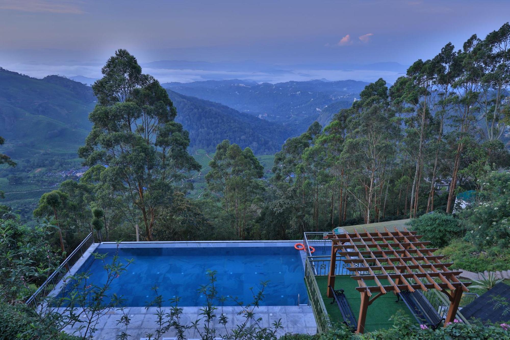 Fragrant Nature Munnar - A Five Star Classified Hotel Екстер'єр фото